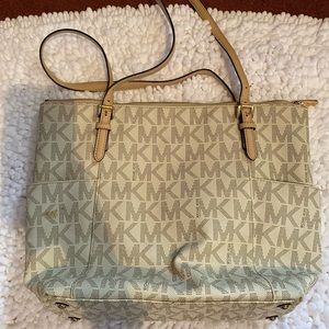 Cream Michael Kors Bag! Good condition!
